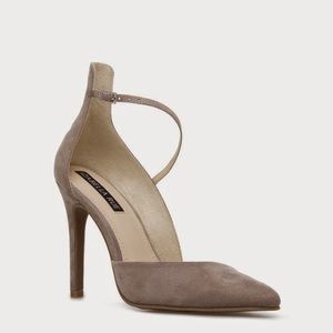 Izabella Rue gray suede shoes